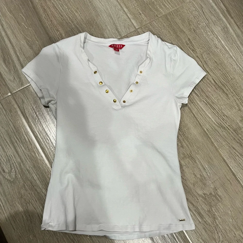 Clothing - Picture 5 of 16